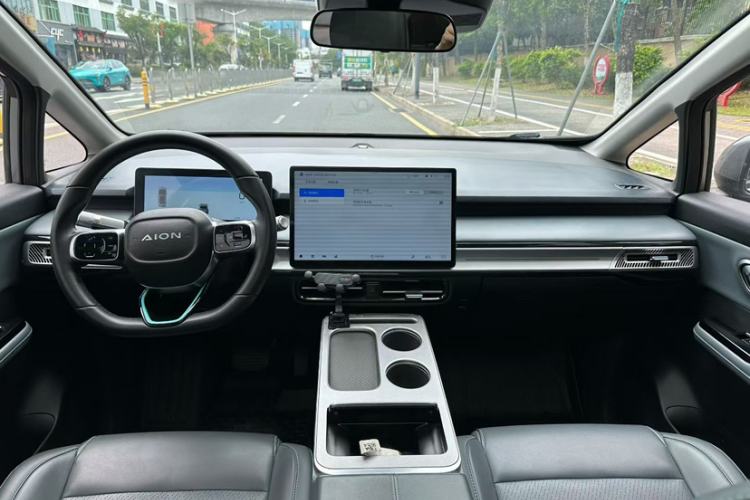Used AION Y 2023 Plus 510 Smart Edition Interior 2