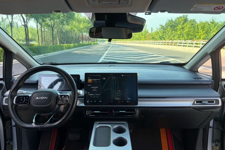 Used AION Y 2023 Younger Interior 2