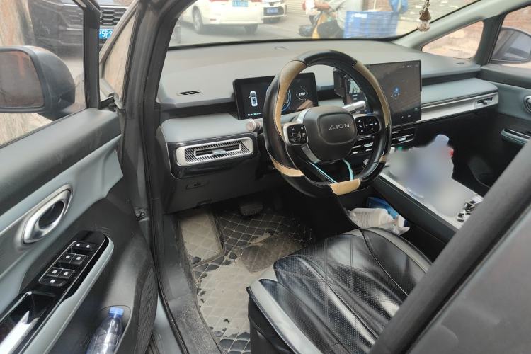 Used AION Y 2023 Plus 510 Enjoy Edition Interior 3
