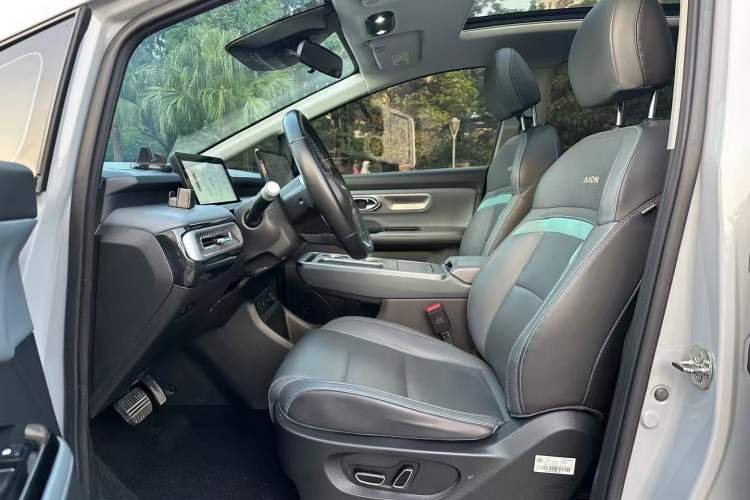 Used AION Y 2023 Plus 510 Smart Edition Interior 3