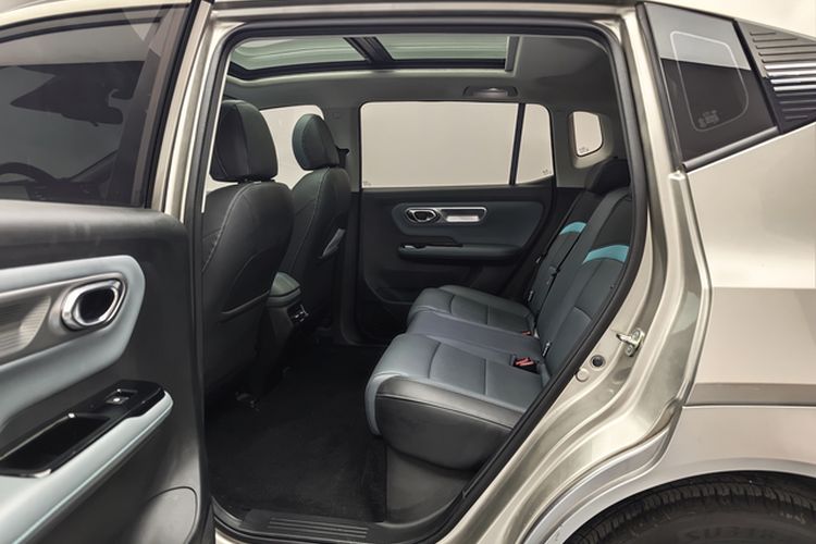 Used AION Y 2023 Plus 510 Smart Edition Interior 3