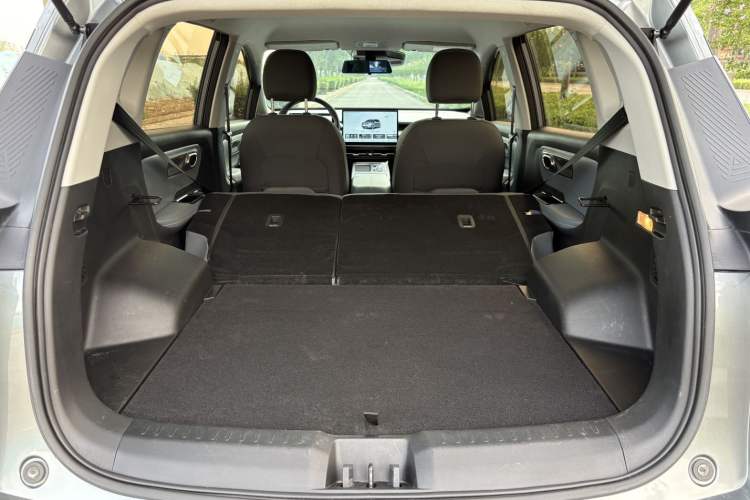 Used AION Y 2023 Plus 510 Enjoy Edition Interior 4