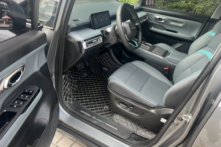 Used AION Y 2023 Plus 510 Smart Edition Interior 4
