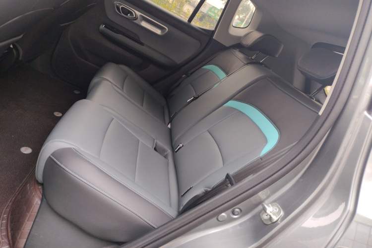 Used AION Y 2023 Younger Interior 4