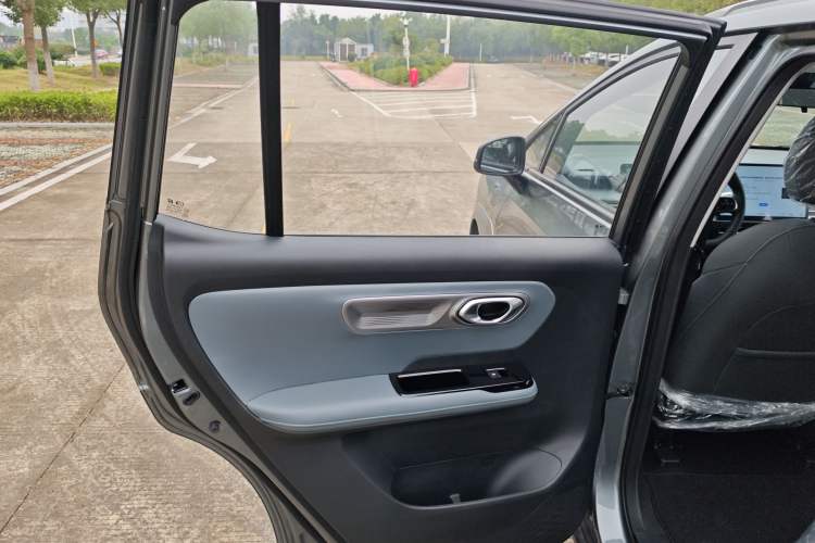 Used AION Y 2023 Plus 610 Enjoy Edition Interior 4