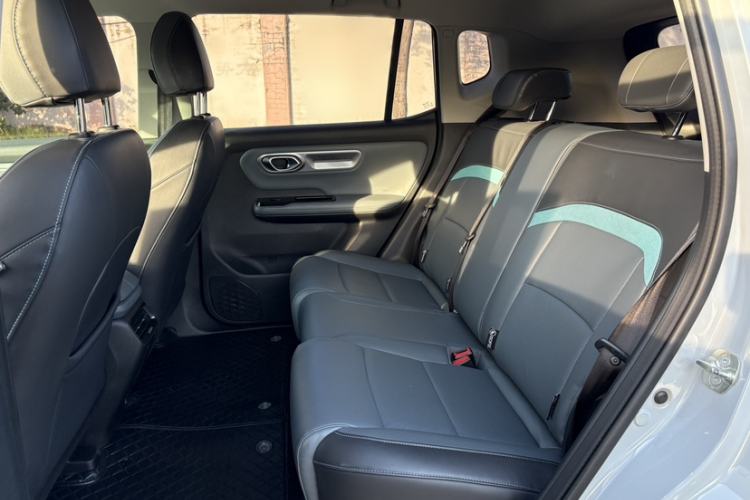Used AION Y 2023 Plus 510 Smart Edition Interior 4