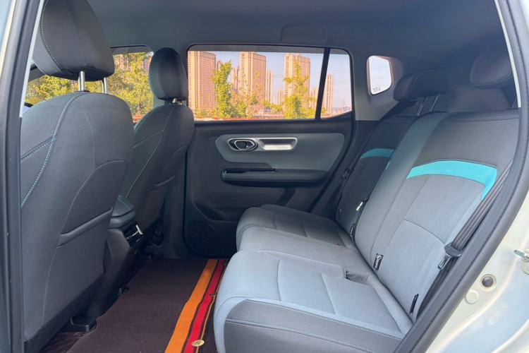 Used AION Y 2023 Younger Interior 4