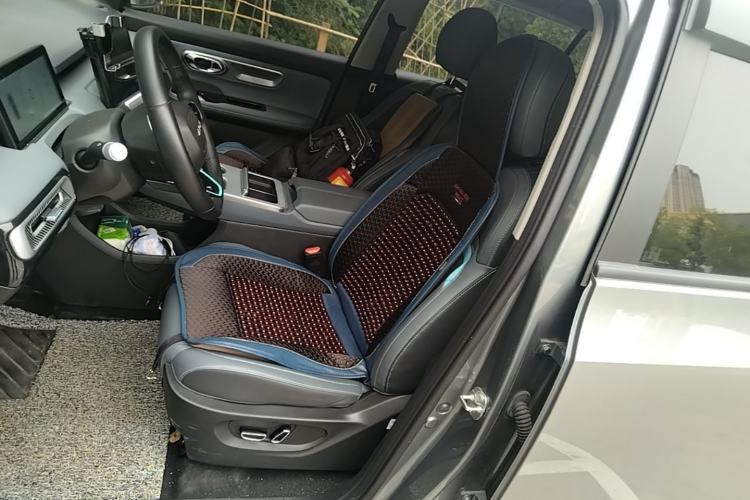 Used AION Y 2023 Plus 510 Smart Edition Interior 5