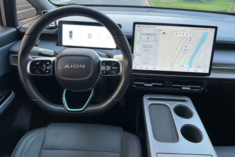 Used AION Y 2023 Plus 510 Smart Edition Interior 5