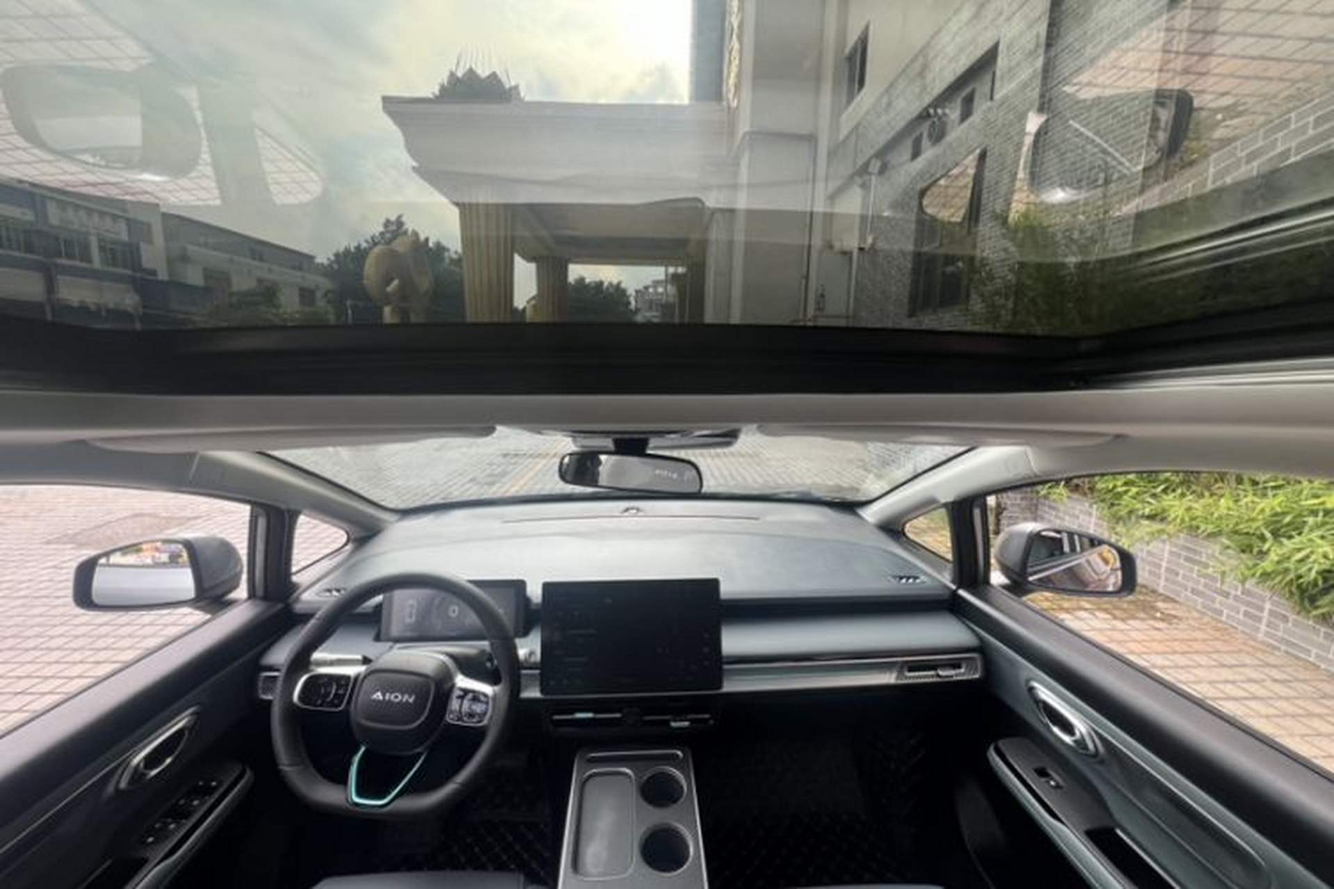 Used AION Y 2023 Plus 510 Smart Edition Interior 6