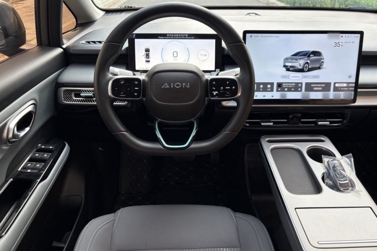 Used AION Y 2023 Plus 510 Enjoy Edition Interior 7