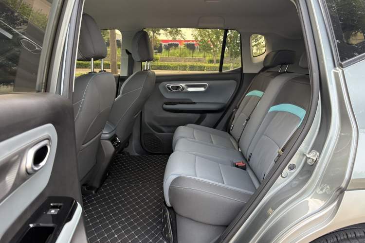 Used AION Y 2023 Plus 510 Enjoy Edition Interior 9