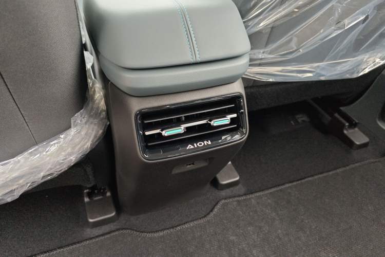Used AION Y 2023 Plus 610 Enjoy Edition Interior 9