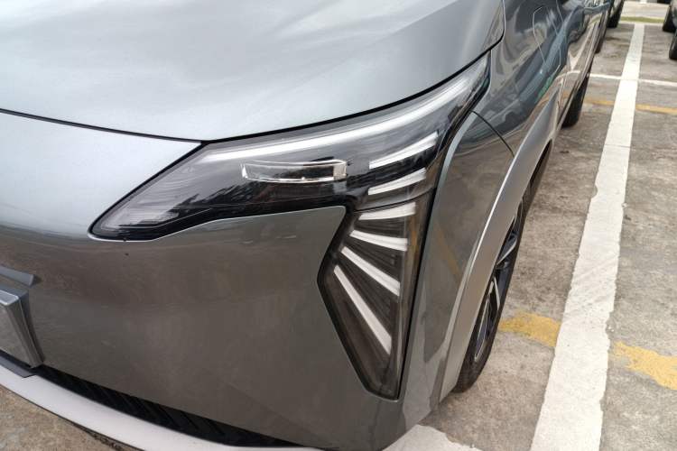 Used AION Y 2023 Younger Star Edition Left Front Headlight