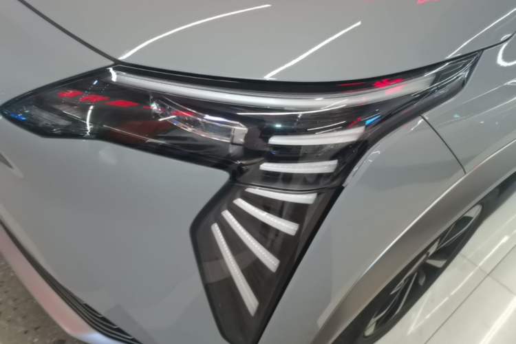Used AION Y 2023 Plus 510 Smart Edition Left Front Headlight
