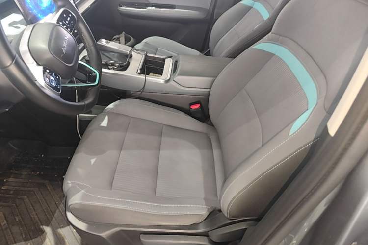 Used AION Y 2023 Younger Left Front Seat