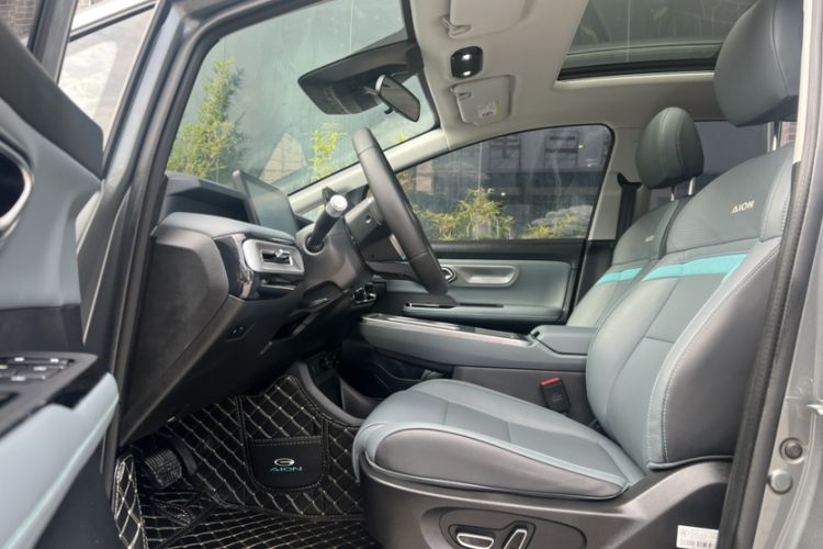 Used AION Y 2023 Plus 510 Smart Edition Left Front Seat