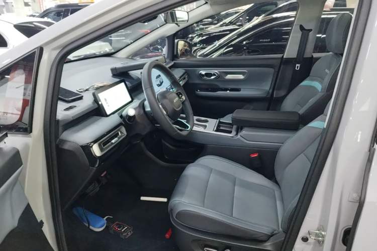 Used AION Y 2023 Plus 610 Smart Edition Ternary Lithium Left Front Seat