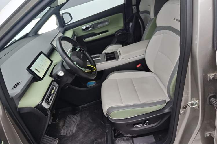 Used AION Y 2023 Plus 510 Smart Edition Left Front Seat