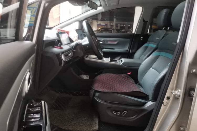 Used AION Y 2023 Plus 510 Smart Edition Left Front Seat