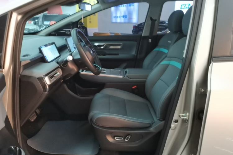 Used AION Y 2023 Younger Star Edition Left Front Seat