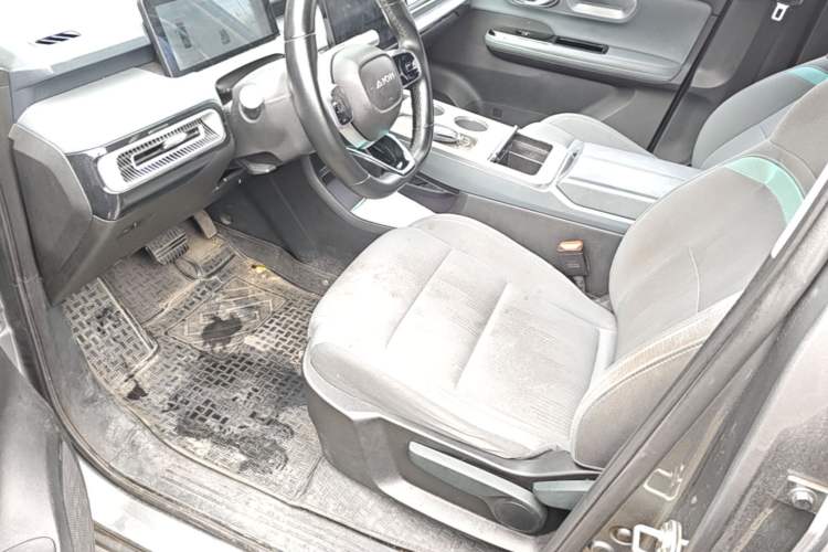 Used AION Y 2023 Younger Left Front Seat