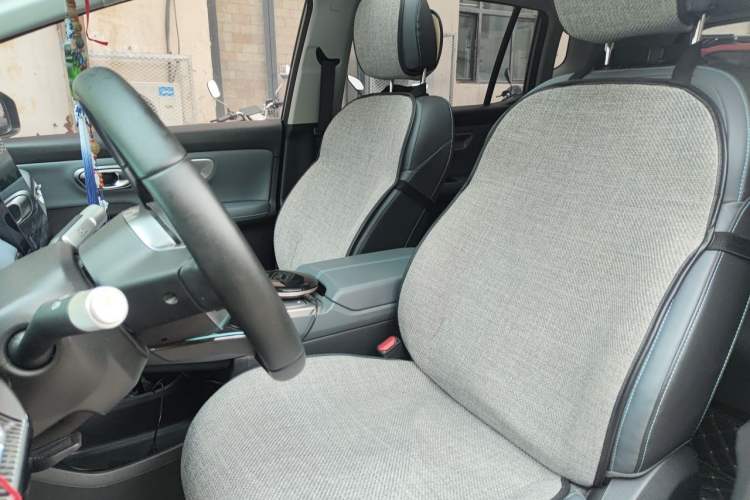 Used AION Y 2023 Plus 510 Smart Edition Left Front Seat
