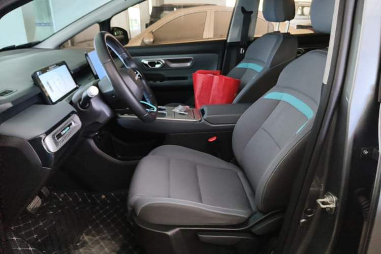 Used AION Y 2023 Plus 510 Enjoy Edition Left Front Seat