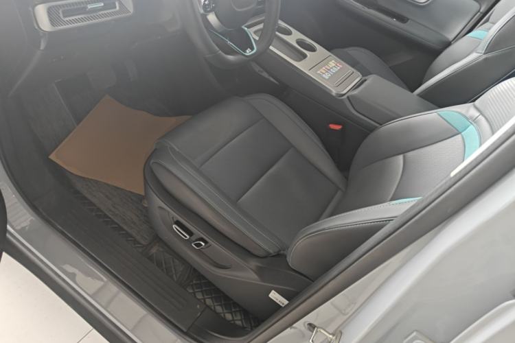 Used AION Y 2023 Plus 510 Smart Edition Left Front Seat
