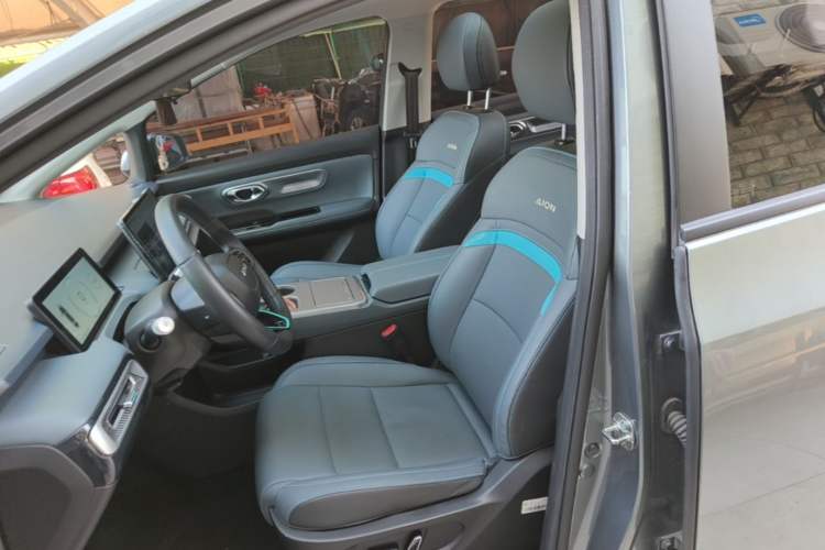 Used AION Y 2023 Plus 510 Smart Edition Left Front Seat