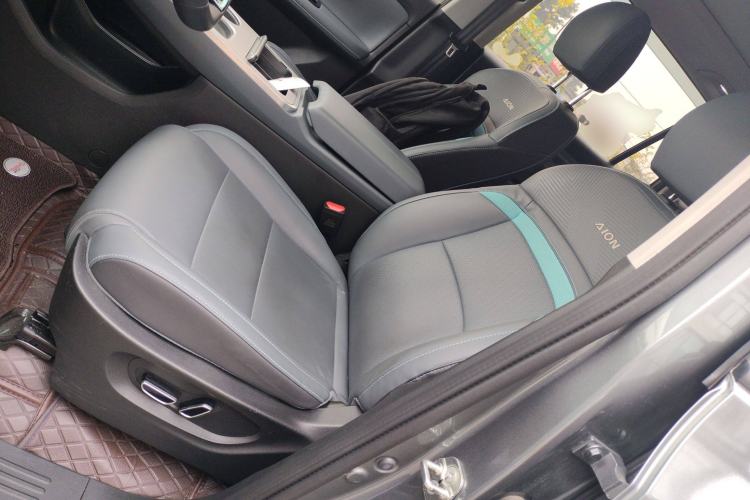 Used AION Y 2023 Younger Left Front Seat