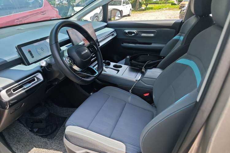 Used AION Y 2023 Plus 510 Enjoy Edition Left Front Seat