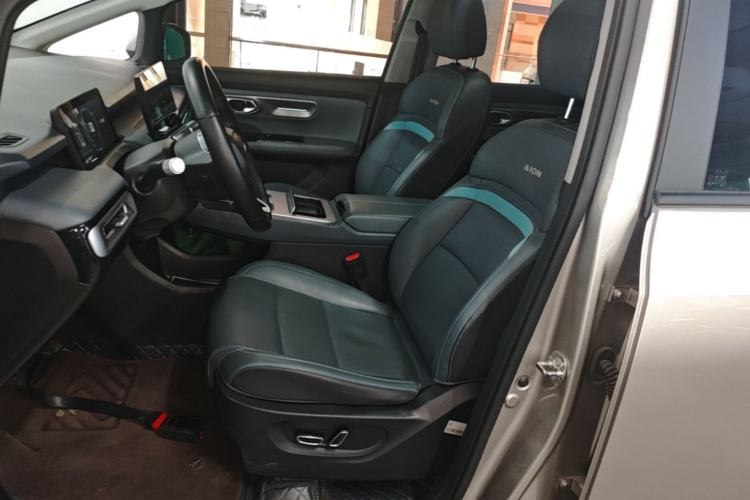 Used AION Y 2023 Plus 510 Smart Edition Left Front Seat