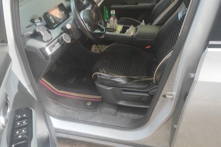 Used AION Y 2023 Younger Left Front Seat