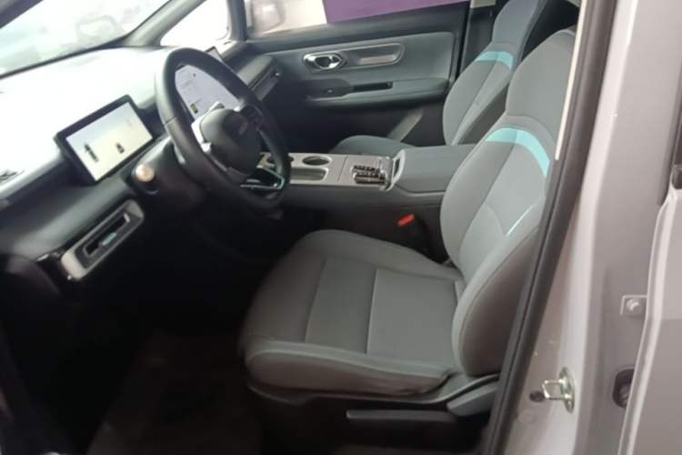 Used AION Y 2023 Plus 510 Enjoy Edition Left Front Seat