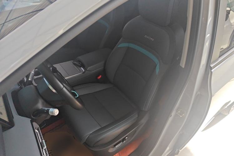 Used AION Y 2023 Plus 510 Smart Edition Left Front Seat