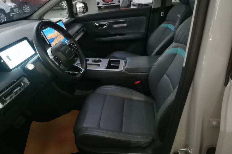Used AION Y 2023 Younger Left Front Seat