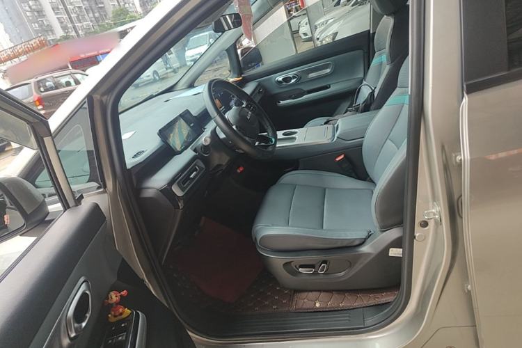 Used AION Y 2023 Plus 510 Smart Edition Left Front Seat