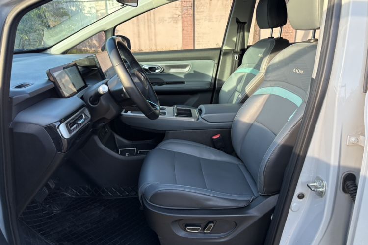 Used AION Y 2023 Plus 510 Smart Edition Left Front Seat