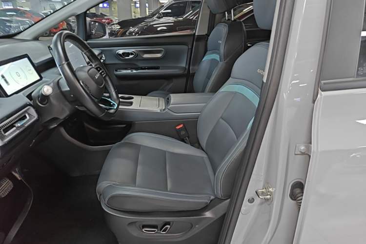 Used AION Y 2023 Plus 510 Smart Edition Left Front Seat