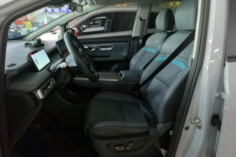 Used AION Y 2023 Plus 510 Smart Edition Left Front Seat