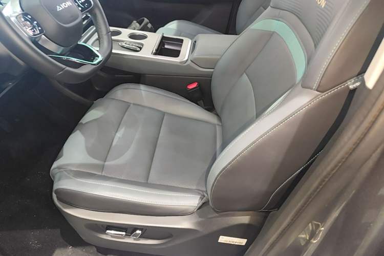 Used AION Y 2023 Plus 510 Smart Edition Left Front Seat