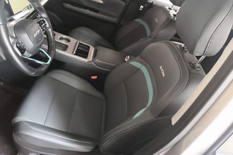 Used AION Y 2023 Younger Star Edition Left Front Seat