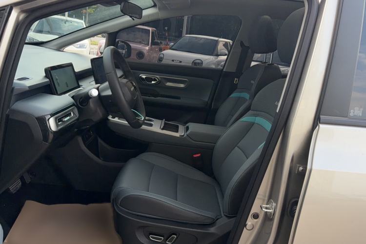 Used AION Y 2023 Plus 510 Smart Edition Left Front Seat