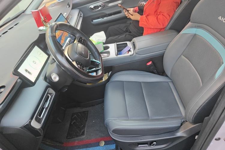 Used AION Y 2023 Plus 510 Tech Edition Left Front Seat