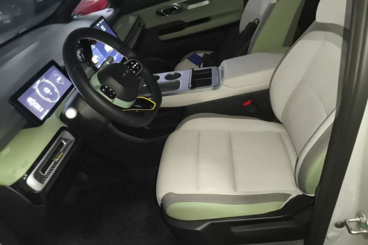 Used AION Y 2023 Plus 510 Enjoy Edition Left Front Seat