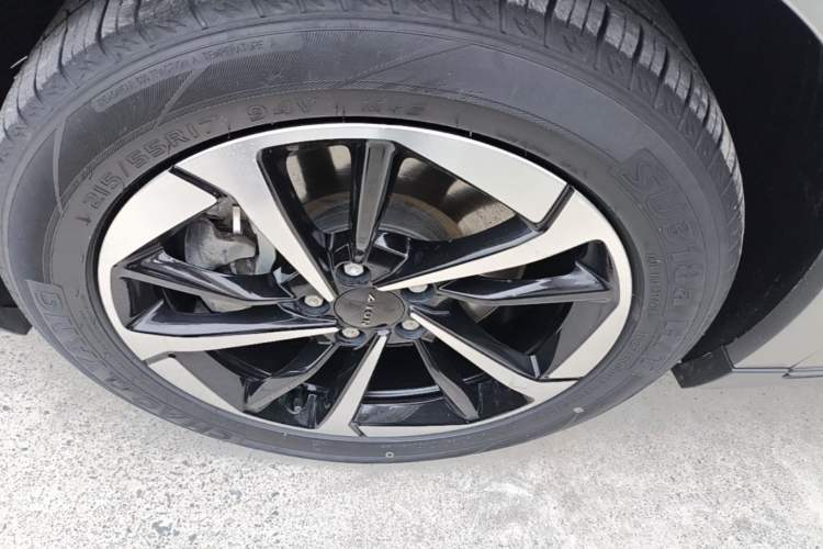 Used AION Y 2023 Plus 510 Smart Edition Left Front Wheel Hub