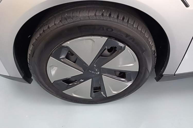 Used AION Y 2023 Younger Left Front Wheel Hub
