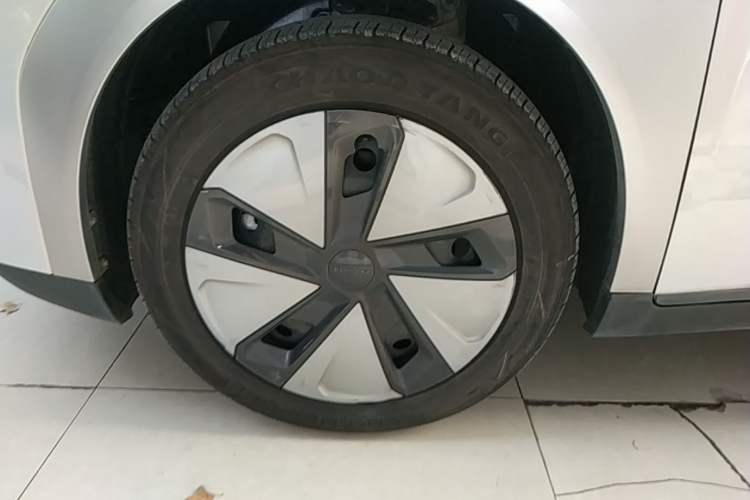 Used AION Y 2023 Younger Left Front Wheel Hub