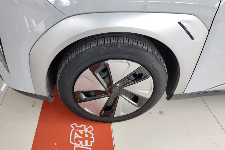 Used AION Y 2023 Plus 510 Enjoy Edition Left Front Wheel Hub